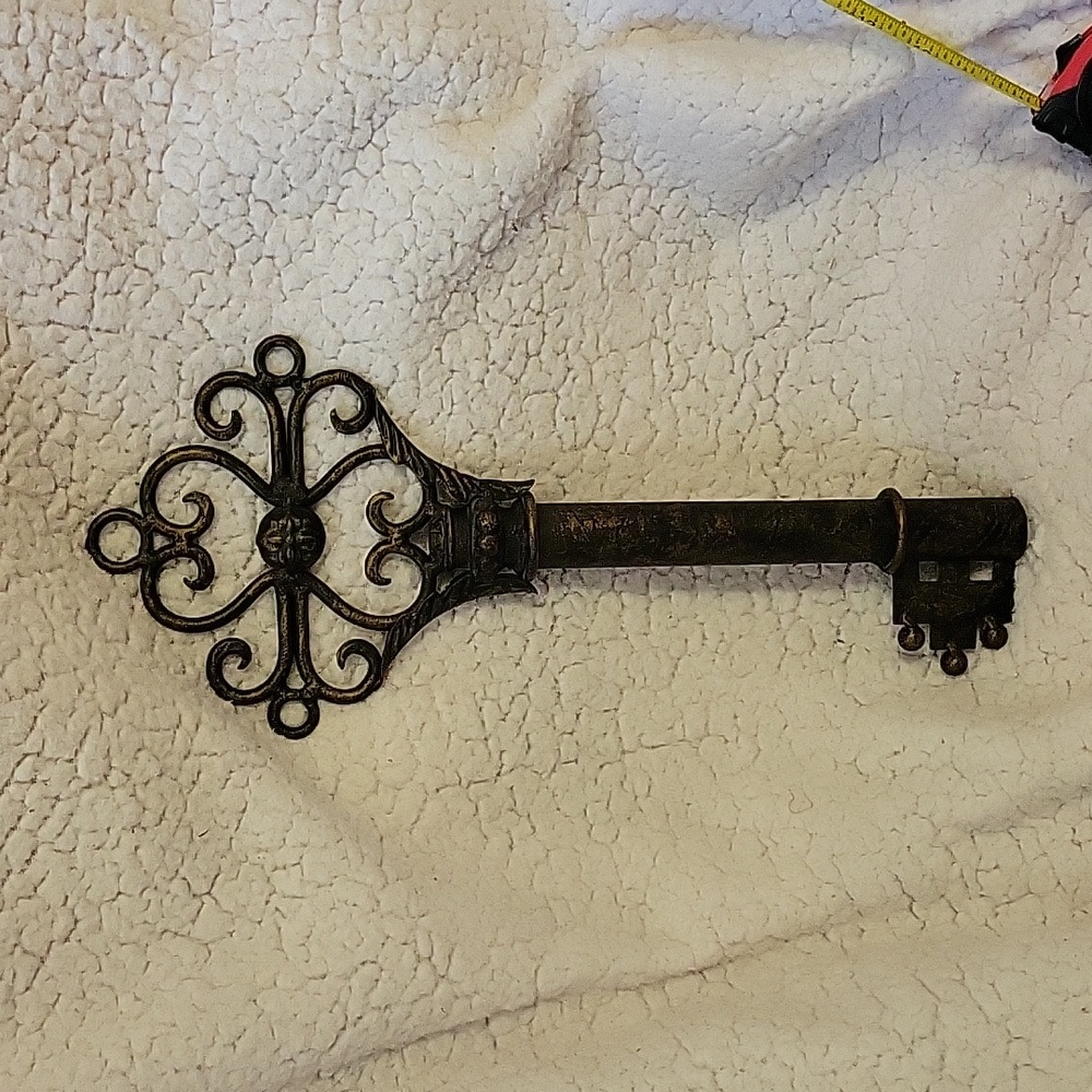 Metal decorative key